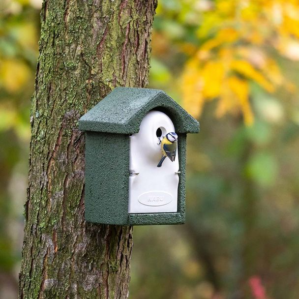 Nistkasten Holzbeton mit NABU-Wortmarke, 28 mm
